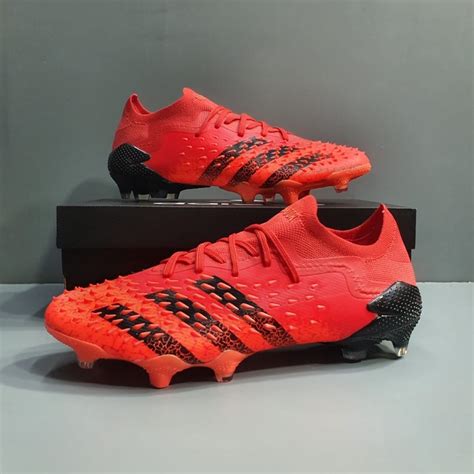 adidas predator sepatu bola